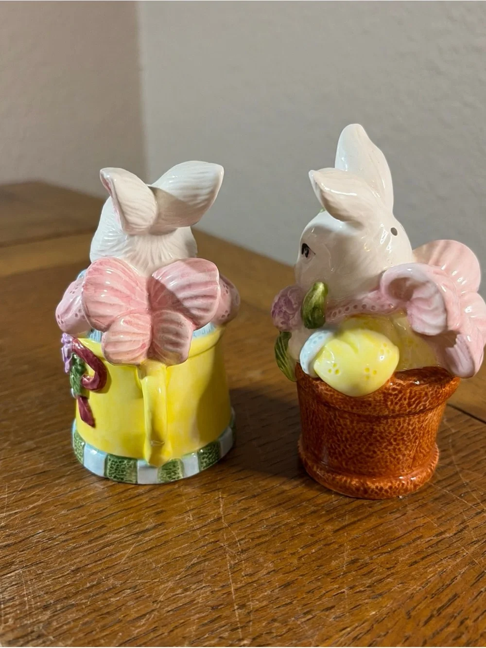 1996 Jay Imports Spring Easter Bunny S & P Shakers 4